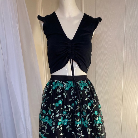 Roxy Small Black Blouse - Picture 2 of 7